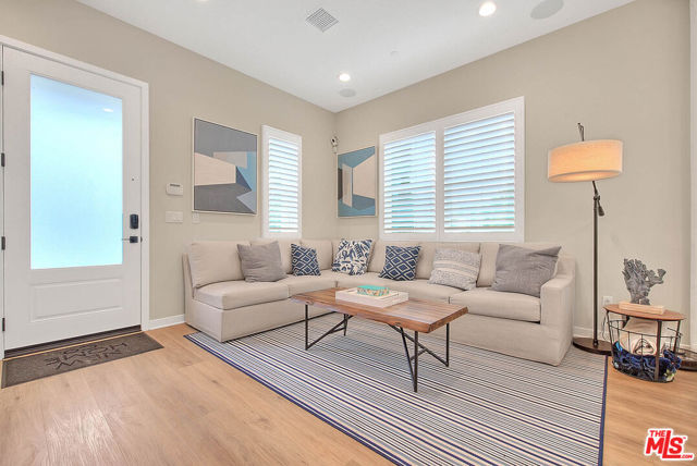 Property photo of 2432 E Hyde Paseo