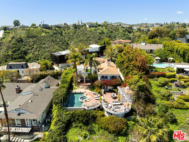 Property photo of 1100 Stradella RD
