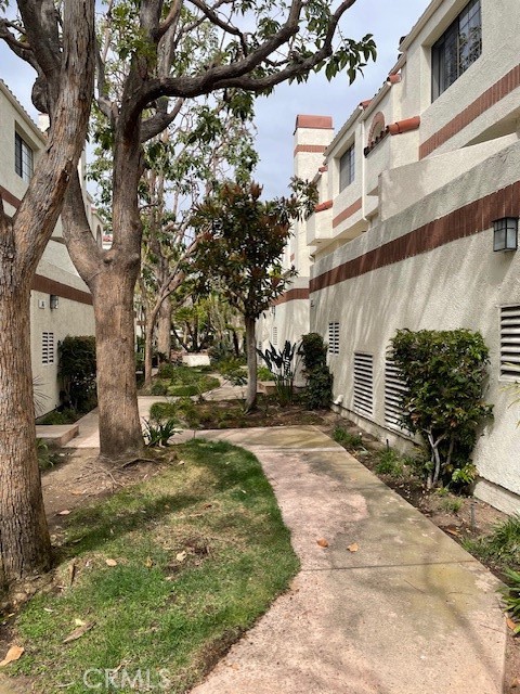 Property photo of 2931 Plaza del Amo