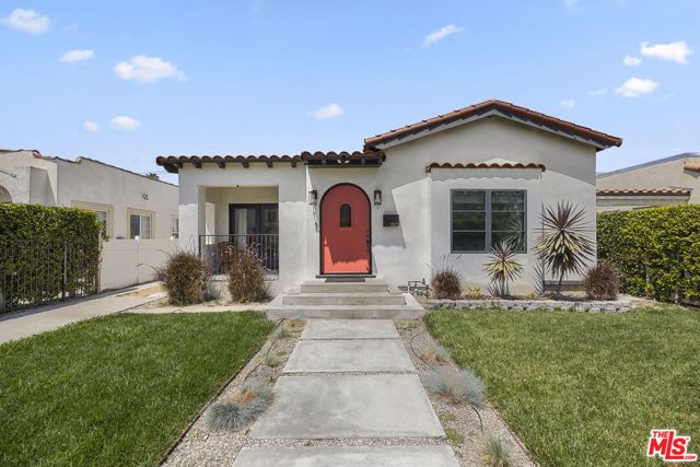Property photo of 2823 S Bronson AV