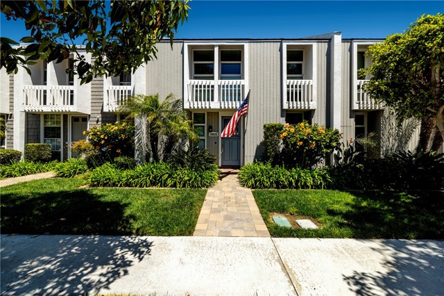 Property photo of 16422 Harbour LN