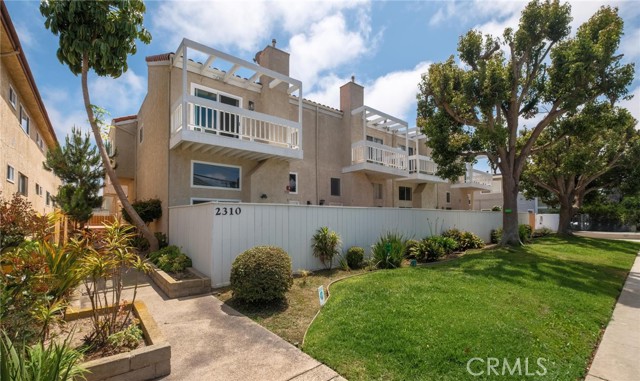 Property photo of 2310 Vanderbilt LN