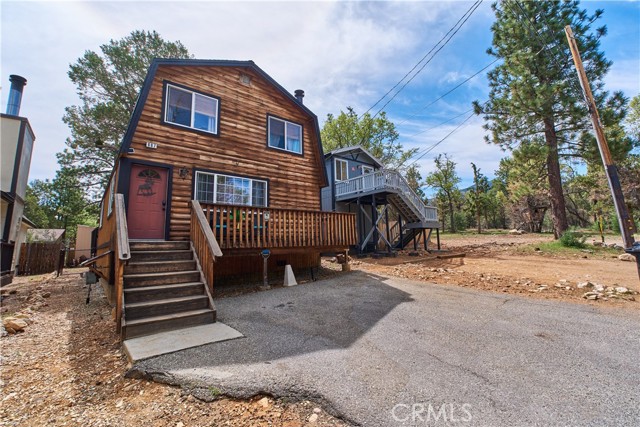 Property photo of 887 Vista AV