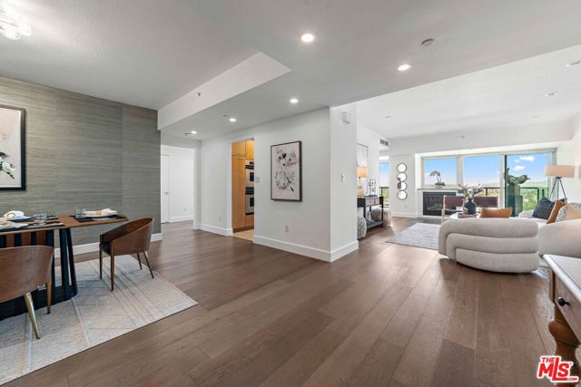 Property photo of 13600 Marina Pointe DR