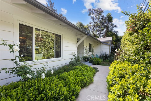 Property photo of 3286 Mandeville Canyon RD