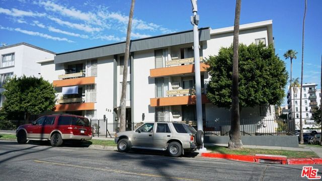 Property photo of 360 S Kenmore AV