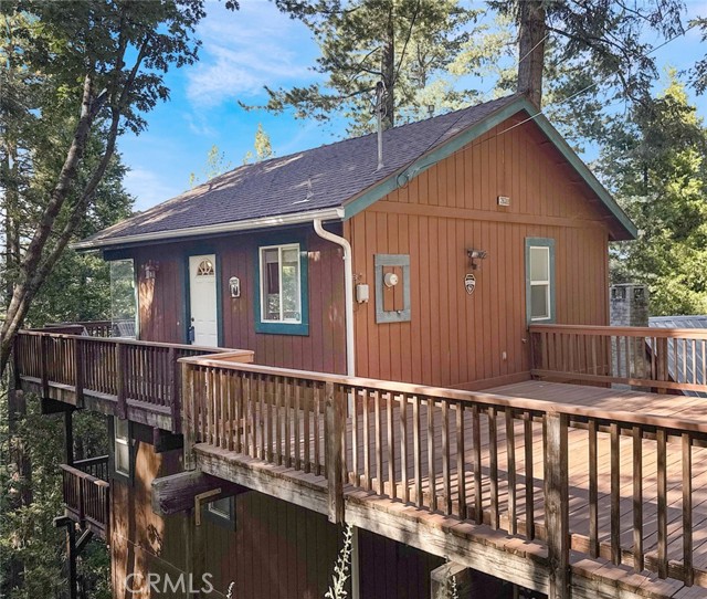 Property photo of 26388 Forest LN