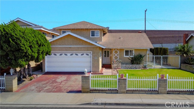 Property photo of 1702 E Bach ST