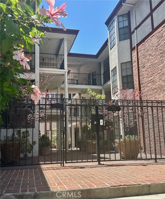 Property photo of 811 N Columbus AV