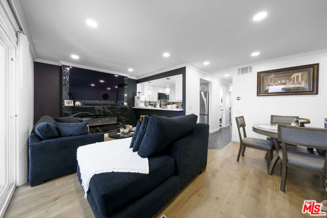 Photo of 18209 Sierra Hy