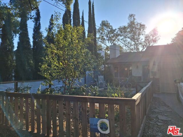 Photo of 1519 Sunset Av