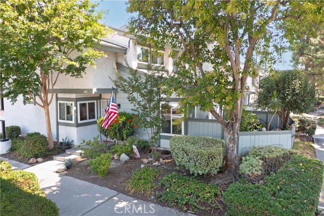 Property photo of 1931 E Yale ST
