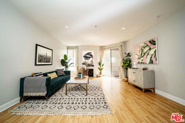 Property photo of 500 S Berendo ST