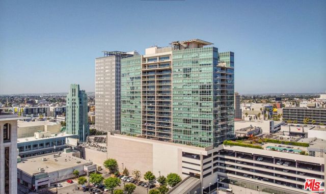 Property photo of 3785 Wilshire BL