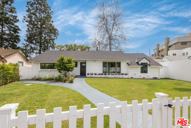 Property photo of 527 S Bentley AV