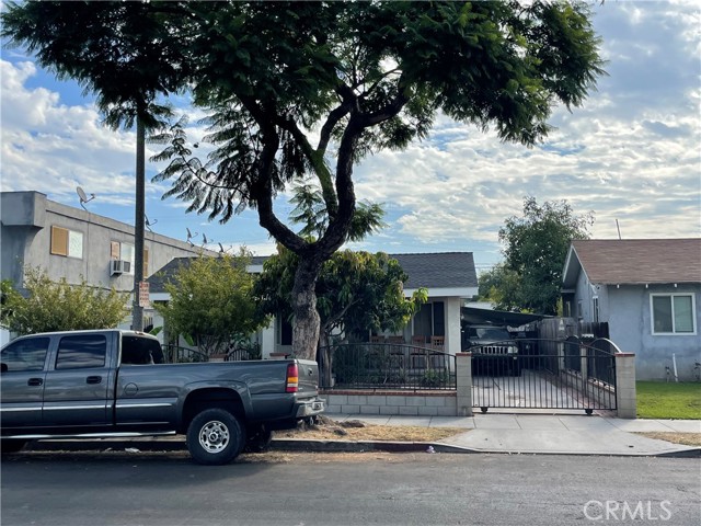 Property photo of 2366 Linden AV