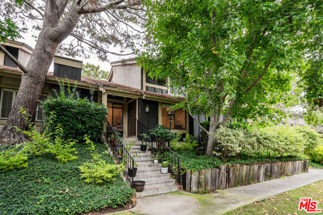Photo of 5011 Showboat Pl