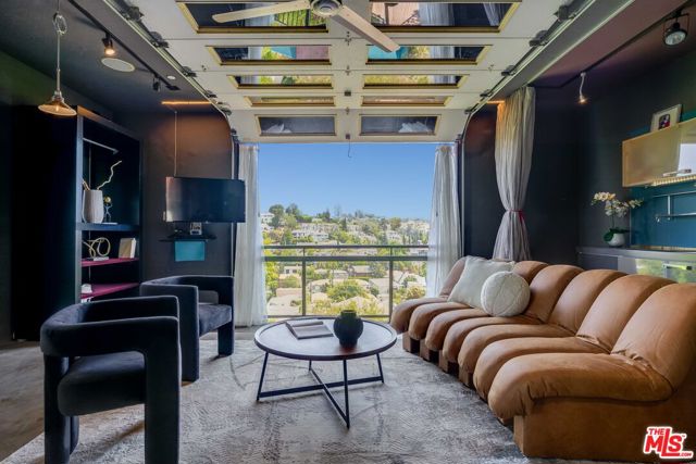 Property photo of 2528 Dearborn DR