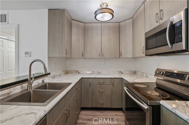 Property photo of 23515 Lyons