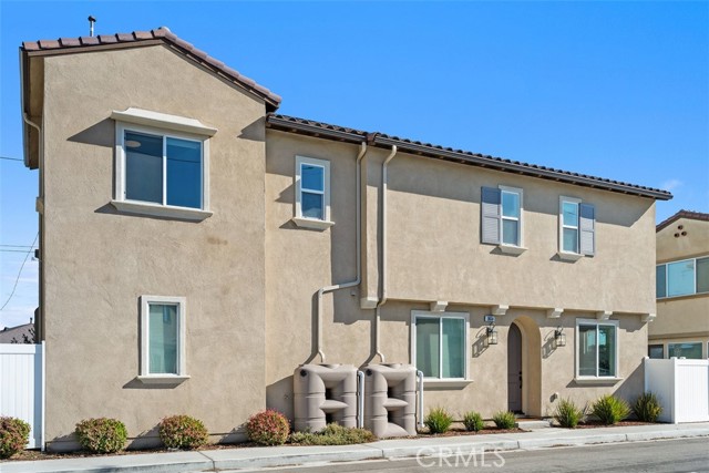 Property photo of 1654 W Plaza Del Amo
