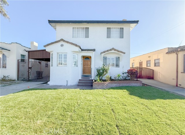 Property photo of 556 W 99th ST