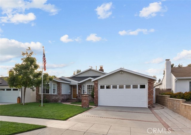 Property photo of 1903 N Screenland