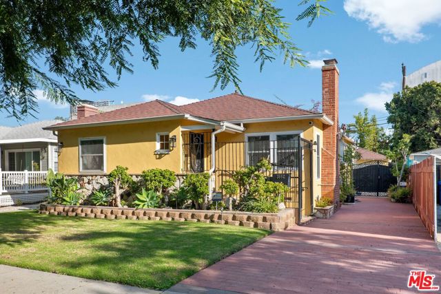 Photo of 3552 Schaefer St