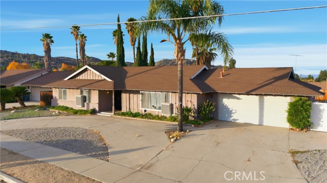 Property photo of 27341 Meridian ST