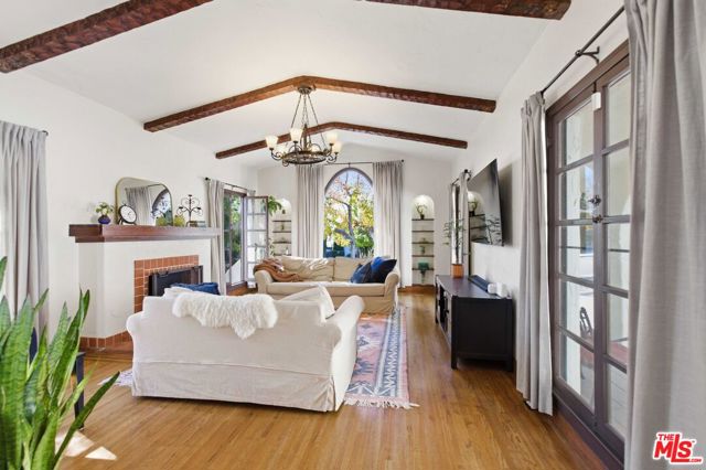 Photo of 1248 N Everett St