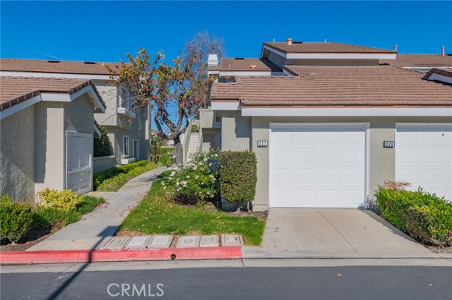 Property photo of 527 Springbrook