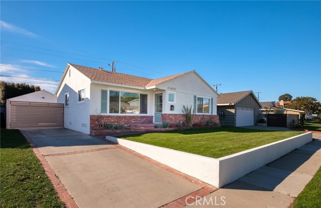 Property photo of 21405 Mildred Ave