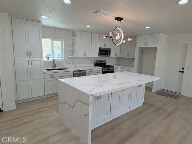 Property photo of 16854 Sholic St