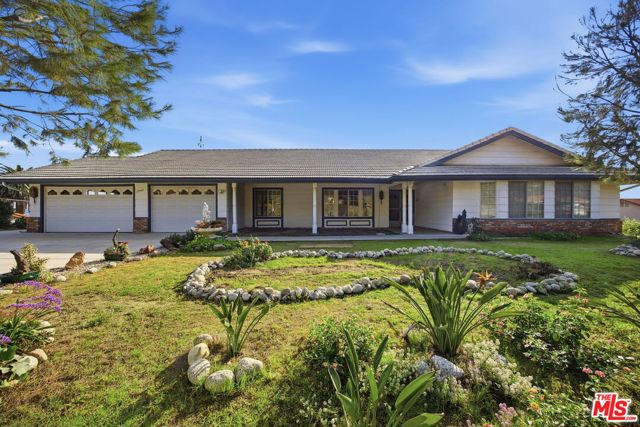 Property photo of 25945 Fran Lou DR