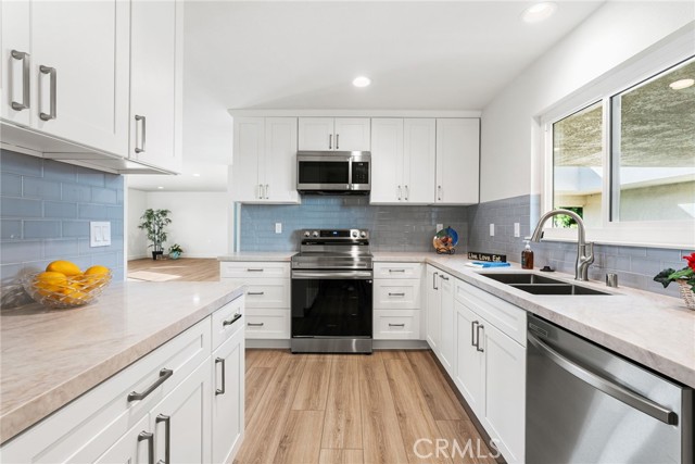 Property photo of 2392 Via Mariposa