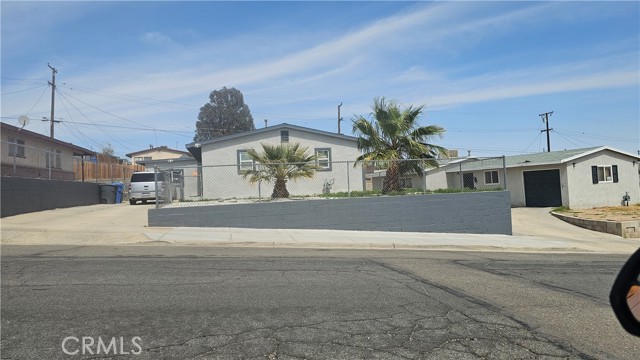 Property photo of 929 E Elizabeth ST