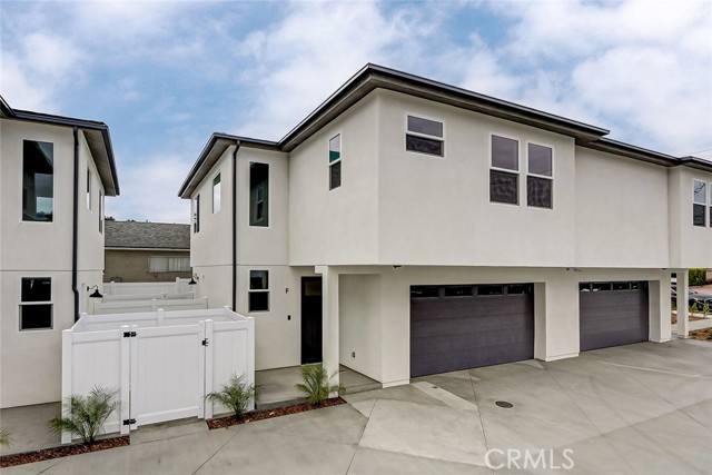 Property photo of 26016 Oak ST