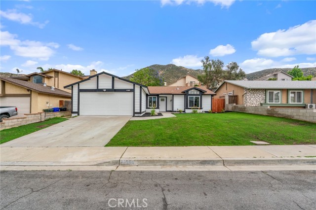 Photo of 11989 Suzanne Dr
