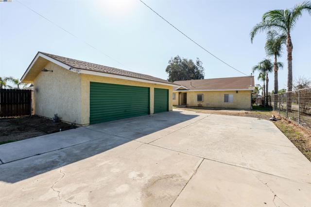 Property photo of 6125 Ridgeview Ave