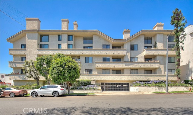 Property photo of 1663 Veteran AV