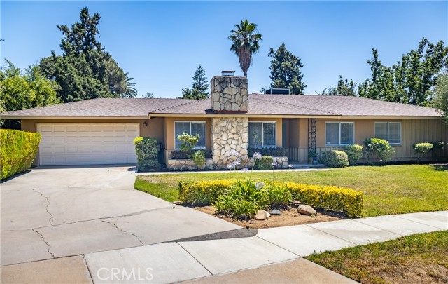 Property photo of 450 Marilyn LN