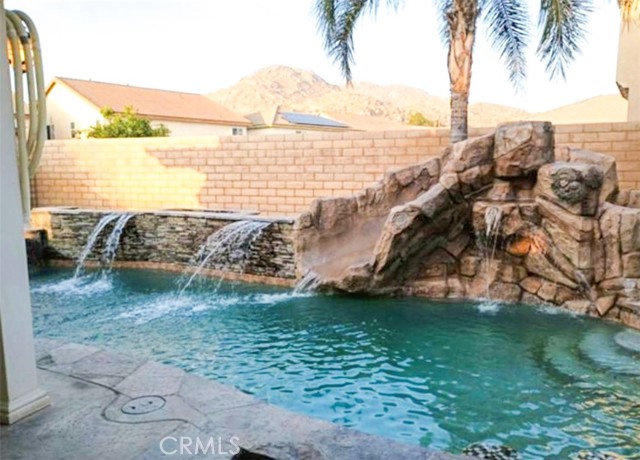 Property photo of 17690 Camino Sonrisa