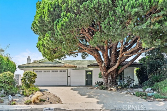 Property photo of 235 S La Esperanza