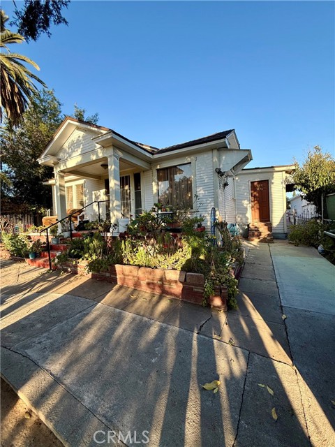 Property photo of 1016 S Grande Vista AV