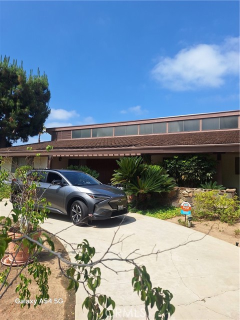 Property photo of 935 Sierra Madre BL