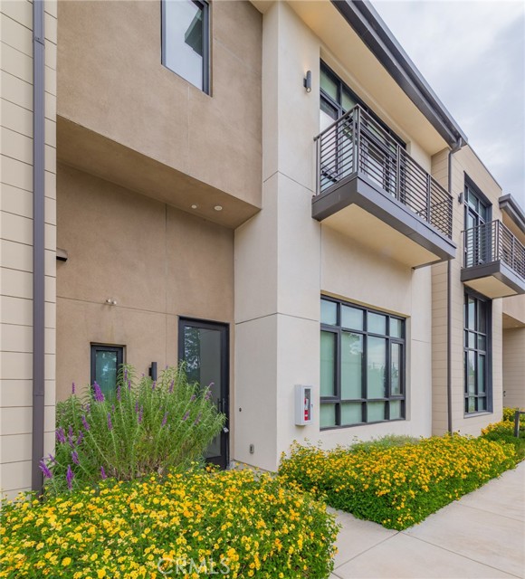 Property photo of 503 N Santa Anita