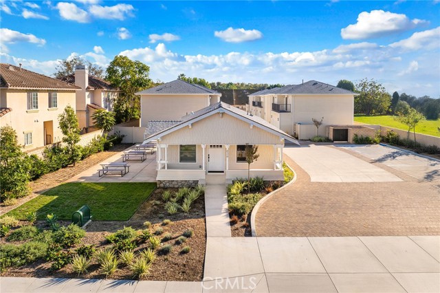 Property photo of 640 W Grand AV