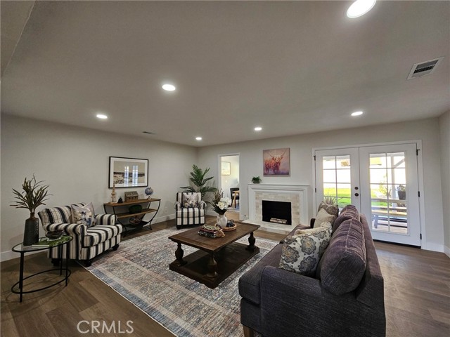 Photo of 417 W Leeside