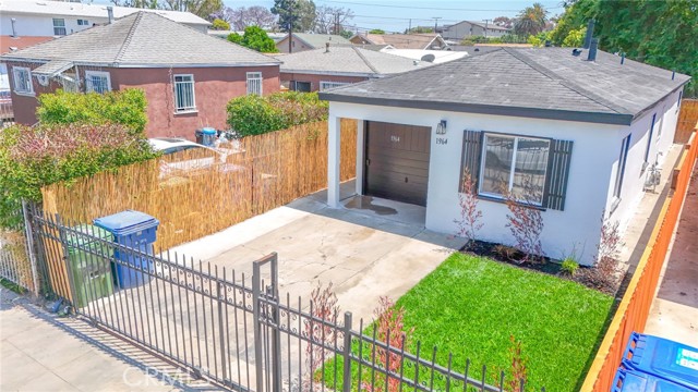 Property photo of 1964 E 114th ST