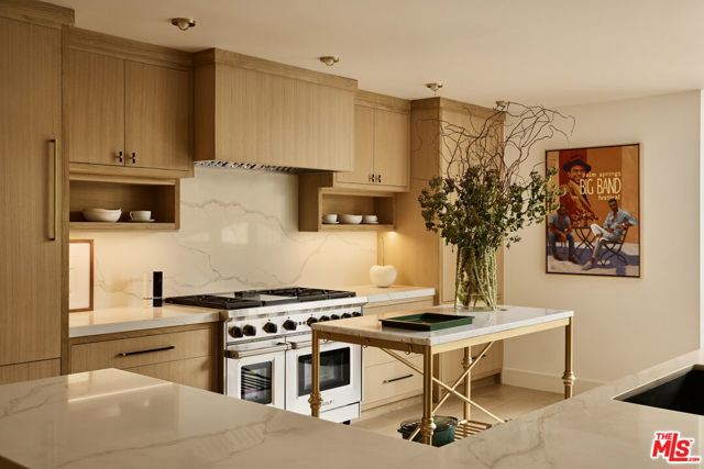 Property photo of 211 S Spalding DR