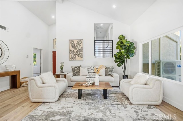 Property photo of 1551 Walnut Leaf